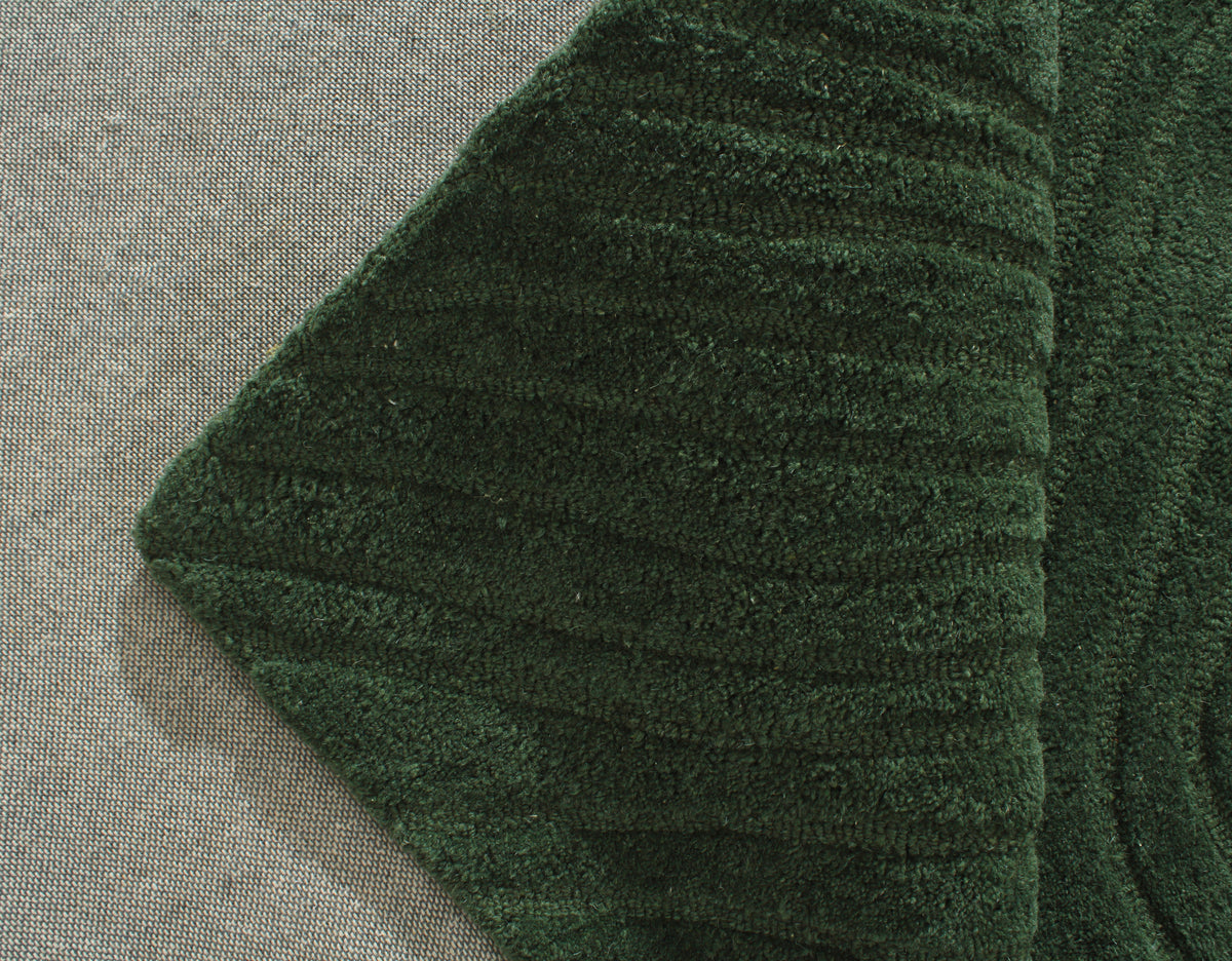 Tufted Hand Made Carpet - Elegant and Durable Luxury Rug