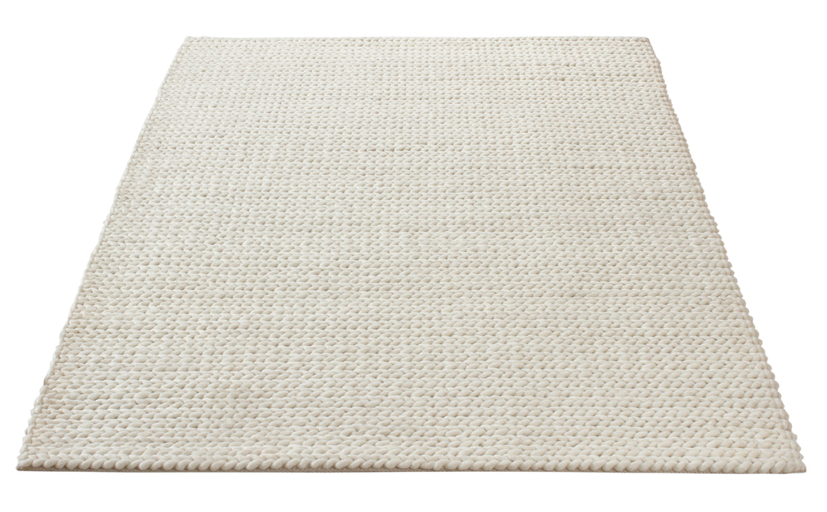 braided-wool-rug