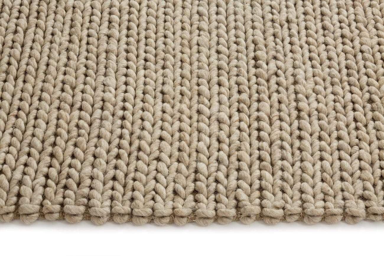 braided-wool-rug